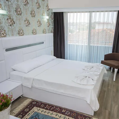 Dalian Elite Hotel Çeşme