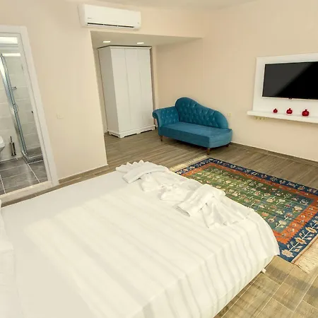 Dalian Elite Hotel Çeşme