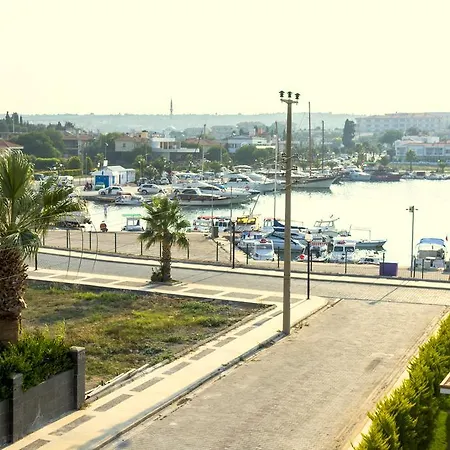 Dalian Elite Otel Çeşme