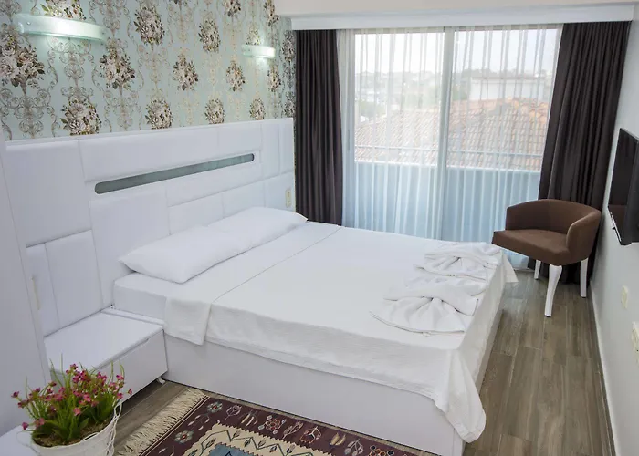 Dalian Elite Hotel Çeşme